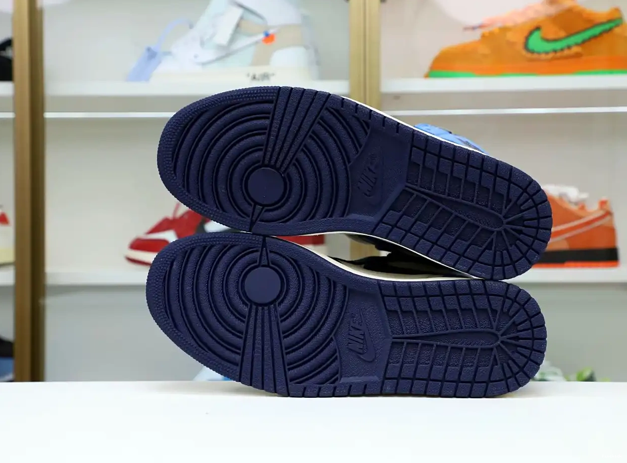 1 HIGH RETRO AIR OG 'OBSIDIAN' JORDAN 0521